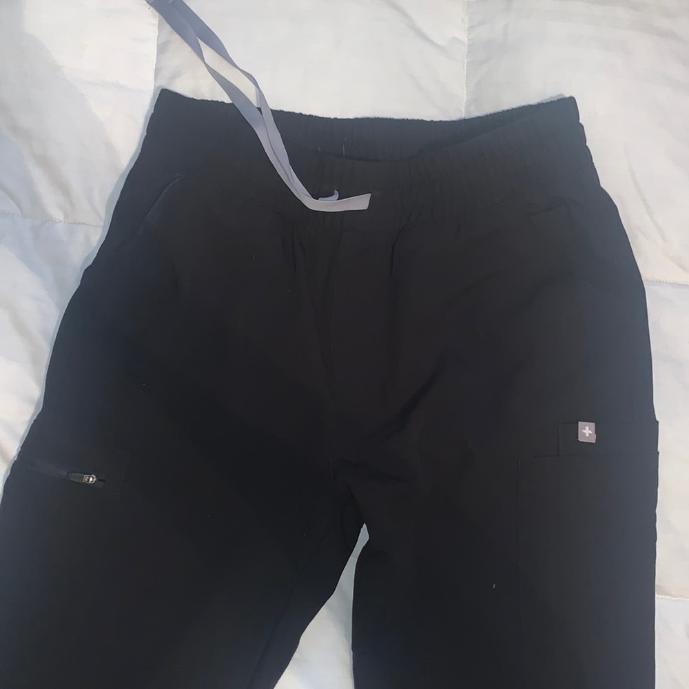 Figs high waisted scrub pants
